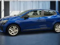 Käytetty Renault Clio V Evolution 91 HP (66 kW) 2024 Sininen Sedan