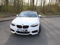 gebraucht BMW 218 i mit M-Paket / Leder / weiß / Automatik / Benzin