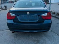 Gebraucht BMW 318 142 PS (104 kW) 2004 Blau Limousine