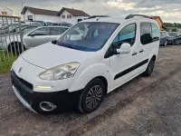 Gebraucht Peugeot TePee Active 92 PS (67 kW) 2013 Weiß Limousine