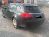 Gebraucht Opel Insignia 140 PS (102 kW) 2013 Schwarz Kombi