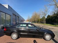 Gebraucht Mercedes E200 122 PS (89 kW) 2005 Schwarz Limousine