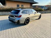 Gebraucht BMW 318 M Sport 156 PS (114 kW) 2024 Grau Kombi