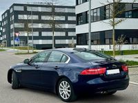 Gebraucht Jaguar XE 179 PS (131 kW) 2016 Blau Limousine