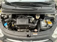 Gebraucht Hyundai i10 69 PS (50 kW) 2012 Weiß Kleinwagen