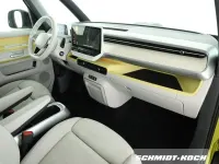 Gebraucht VW ID. Buzz Pro 150 kW (204 PS) 2024 Candyweiß (gelb) Van / Kleinbus