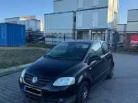 Gebraucht VW Fox 54 PS (39 kW) 2010 Schwarz Kleinwagen