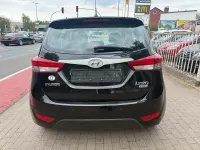Gebraucht Hyundai ix20 90 PS (66 kW) 2013 Schwarz Kleinwagen
