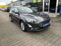 Gebraucht Ford Focus Titanium 120 PS (88 kW) 2020 Grau Kombi