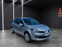 Gebraucht Renault Clio III 86 PS (63 kW) 2007 Silber Kleinwagen