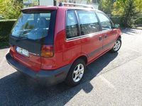Gebraucht Mitsubishi Space Runner 122 PS (89 kW) 1996 Rot Van / Kleinbus