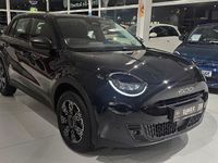 Neu Fiat 600 101 PS (74 kW) 2025 Schwarz SUV