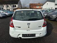 Gebraucht Dacia Sandero Basis 75 PS (55 kW) 2009 Gletscherweiss Kleinwagen