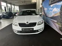 Gebraucht Skoda Octavia Ambition 105 PS (77 kW) 2015 Weiß perleffekt Kombi