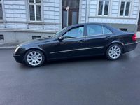 Gebraucht Mercedes E500 Elegance 306 PS (225 kW) 2002 Schwarz Limousine