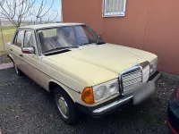 Gebraucht Mercedes 240 68 PS (50 kW) 1977 Gelb Limousine