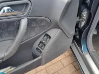 Gebraucht Mercedes 220 143 PS (105 kW) 2003 Blau Limousine