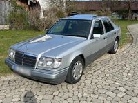 Usata Mercedes E250 113 CV (83 kW) 1994 Argento Berlina