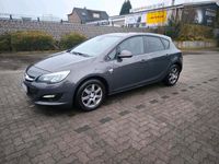 Gebraucht Opel Astra Edition 120 PS (88 kW) 2012 Grau Kleinwagen