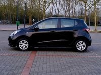 Gebraucht Hyundai i10 Trend 87 PS (63 kW) 2017 Schwarz Kleinwagen