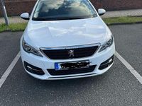 Gebraucht Peugeot 308 SW Active 131 PS (96 kW) 2018 Weiß Kombi