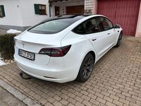 Gebraucht Tesla Model 3 Standard Range 239 kW (325 PS) 2022 Weiß Limousine