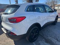 Gebraucht Renault Kadjar Life 131 PS (96 kW) 2016 Weiß SUV