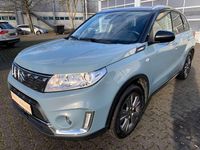 Gebraucht Suzuki Vitara Comfort 140 PS (102 kW) 2020 Ice blue / schwarz SUV