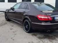 Second-hand Mercedes E300 231 CP (169 kW) 2010 Maro Berlinǎ
