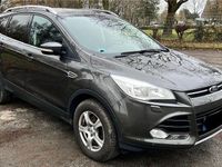 Gebraucht Ford Kuga Titanium 150 PS (110 kW) 2015 Grau SUV
