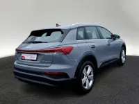 Gebraucht Audi e-tron Comfort 125 kW (170 PS) 2023 Kieselgrau SUV