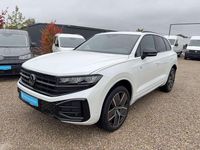 Neu VW Touareg R-line 286 PS (210 kW) 2025 Oryxweiß perlmutteffekt / florencebraun SUV