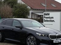 Neu BMW 550e M Sport 489 PS (359 kW) 2026 Grau Limousine