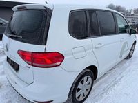 Gebraucht VW Touran Comfortline 116 PS (85 kW) 2017 Weiß Van / Kleinbus