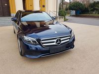 Gebraucht Mercedes E220 Avantgarde 194 PS (142 kW) 2017 Blau Limousine