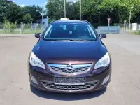 Gebraucht Opel Astra 140 PS (102 kW) 2012 Braun Kombi