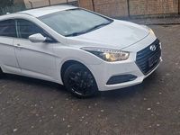 Gebraucht Hyundai i40 Trend 135 PS (99 kW) 2018 Weiß Kombi