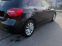 Gebraucht Mercedes A180 122 PS (89 kW) 2013 Schwarz Kleinwagen