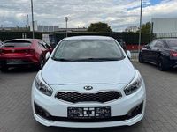 Gebraucht Kia ProCeed 135 PS (99 kW) 2017 Casa white Limousine