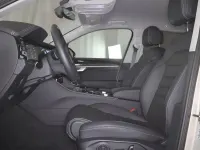 Gebraucht VW Touareg 231 PS (169 kW) 2025 Beige SUV