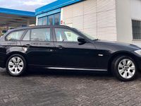 Gebraucht BMW 318 2012 Schwarz Kombi
