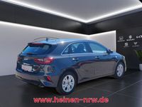 Neu Kia Ceed Vision 99 PS (72 kW) 2025 Andere farbe Kleinwagen