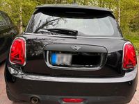 Second-hand Mini ONE 102 CP (75 kW) 2018 Negru Hatchback
