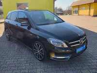 Gebraucht Mercedes B180 122 PS (89 kW) 2012 Schwarz Van / Kleinbus