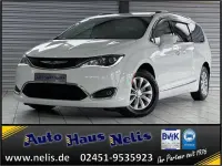 Second-hand Chrysler Pacifica 291 CP (214 kW) 2016 Alb Monovolum