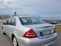 Gebraucht Mercedes C180 Elegance 143 PS (105 kW) 2002 Silber Limousine