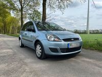 gebraucht Ford Fiesta Ambiente hellblau metallic 1.3 69PS TÜV 5/25