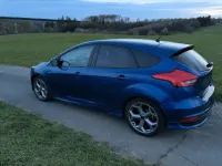 Używany Ford Focus ST 250 KM (183 kW) 2018 Niebieski Sedan/Limuzyna