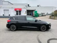 Gebraucht Ford Focus Cool & Connect 120 PS (88 kW) 2018 Schwarz Limousine