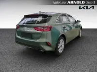 Usado Kia Ceed Vision 140 CV (102 kW) 2025 Verde Utilitario